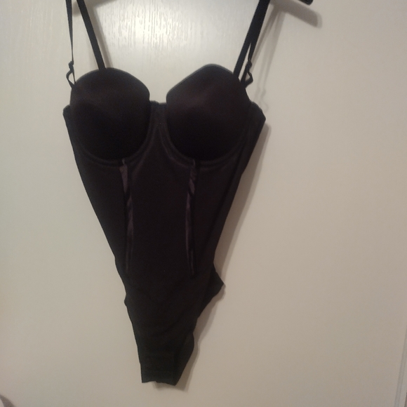 Maidenform Other - MAIDENFORM Black Flexees Shaping Bodysuit 38C NWOT